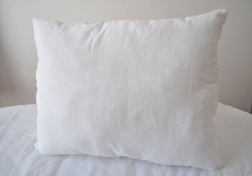 Hotel micro párna szilikon golyós + Sabata BASIC PU párnavédő (50x70)
